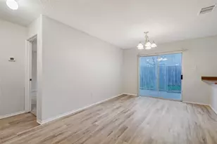 7845 Whitney Ln, Fort Worth, TX 76112 - Photo 8