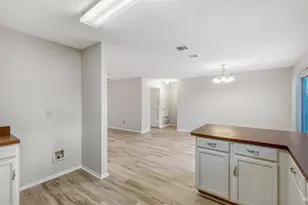 7845 Whitney Ln, Fort Worth, TX 76112 - Photo 14