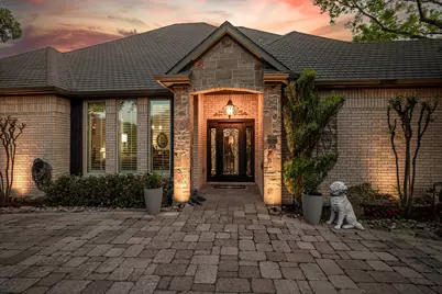 2448 Clearspring Drive N, Irving, TX 75063 - Photo 36