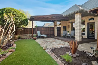 2448 Clearspring Drive N, Irving, TX 75063 - Photo 30