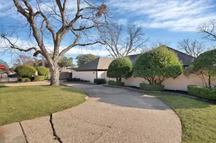 3410 Faulkner Dr, Rowlett, TX 75088 - Photo 2