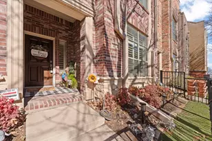 705 E 1st St, Fort Worth, TX 76102 - Photo 4