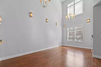 705 E 1st Street, Fort Worth, TX 76102 - Photo 6