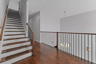 705 E 1st St, Fort Worth, TX 76102 - Photo 24