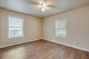 133 W Hobson Ave, Dallas, TX 75224 - Photo 12