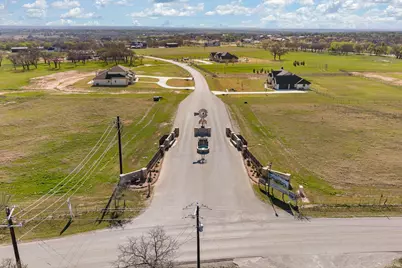 216 Dan Russell Bend, Weatherford, TX 76087 - Photo 8
