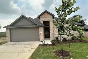 418 S 2nd St, Krum, TX 76249 - Photo 1