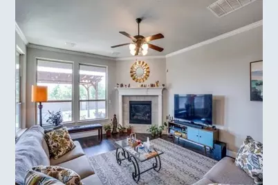 321 Valentino, Grand Prairie, TX 75052 - Photo 4