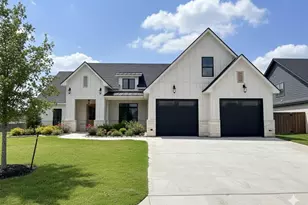 2033 Nichole Blvd, Pottsboro, TX 75076 - Photo 2