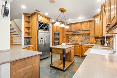 1370 Meadows Avenue, Lantana, TX 76226 - Photo 10