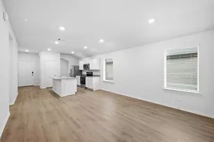 4306 Carnation Dr, Sherman, TX 75090 - Photo 2