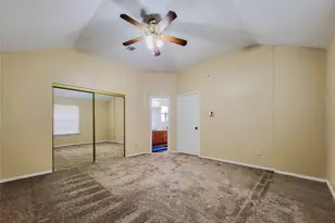 823 Wyndham Pl, Arlington, TX 76017 - Photo 16