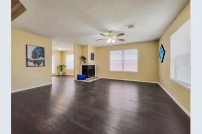 823 Wyndham Place, Arlington, TX 76017 - Photo 2