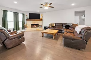 308 Olde Knl Pl, Rio Vista, TX 76093 - Photo 4