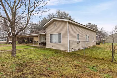 518 Clark, Marlin, TX 76661 - Photo 2