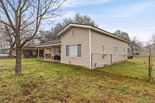 518 Clark, Marlin, TX 76661 - Photo 2