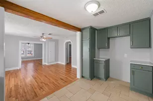 2724 E 12th St, Fort Worth, TX 76111 - Photo 14