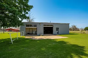 2381 E State Hwy 56, Bonham, TX 75418 - Photo 10