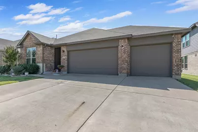 401 Evans Drive, Van Alstyne, TX 75495 - Photo 2