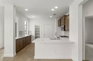 900 Collegiate Dr, Little Elm, TX 75068 - Photo 4