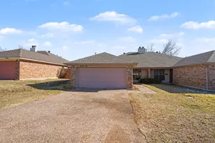 1507 Lindsey Ln, Cleburne, TX 76033 - Photo 1