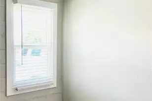 260 S Corinth St, Dallas, TX 75203 - Photo 2