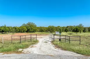 1274 Hart Ln, Tioga, TX 76271 - Photo 1