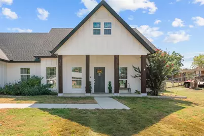 325 Berryhill Drive, Springtown, TX 76082 - Photo 2