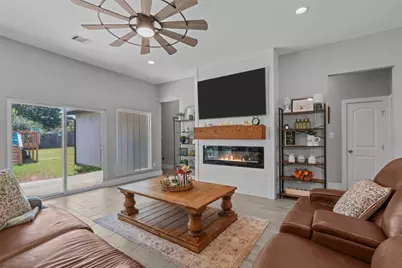 325 Berryhill Drive, Springtown, TX 76082 - Photo 4