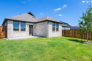 4712 Hunter Hurst Dr, Princeton, TX 75071 - Photo 4