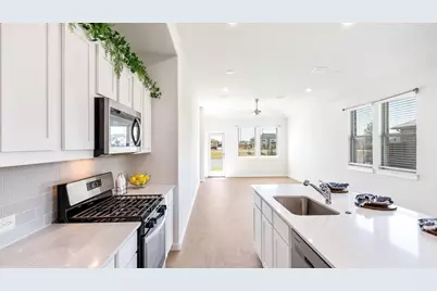 4712 Hunter Hurst Drive, Princeton, TX 75071 - Photo 8