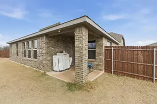 301 Chickasaw Dr, Cleburne, TX 76033 - Photo 36