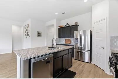 301 Chickasaw Drive, Cleburne, TX 76033 - Photo 12