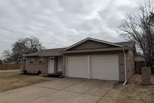 3732 Falcon Dr, Forest Hill, TX 76119 - Photo 2