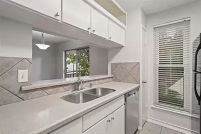 4020 Holland Avenue #202, Dallas, TX 75219 - Photo 14