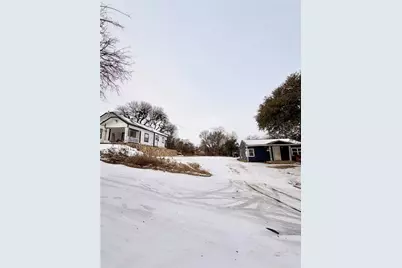 2707 Refugio Avenue, Fort Worth, TX 76164 - Photo 2