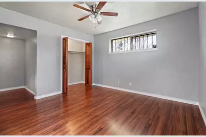 536 Arbor, Lancaster, TX 75134 - Photo 6