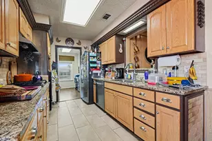 1319 Meadowcrest Dr, Mesquite, TX 75149 - Photo 4