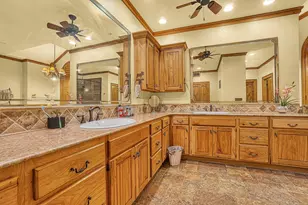 4517 Cottonwood Ln, Vernon, TX 76384 - Photo 30