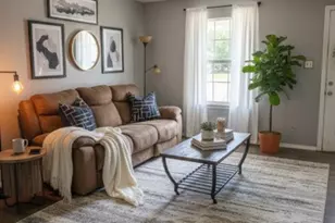 410 W 11th St, Bonham, TX 75418 - Photo 2