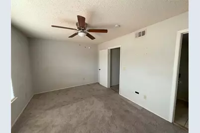 732 W Collins Street, Denton, TX 76201 - Photo 10