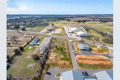 900 Tucker Way, Granbury, TX 76048 - Photo 6