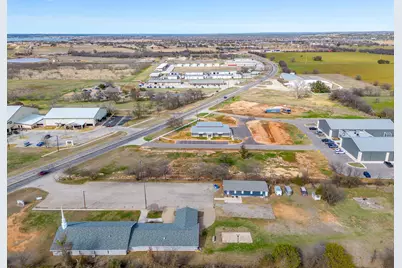 900 Tucker Way, Granbury, TX 76048 - Photo 4