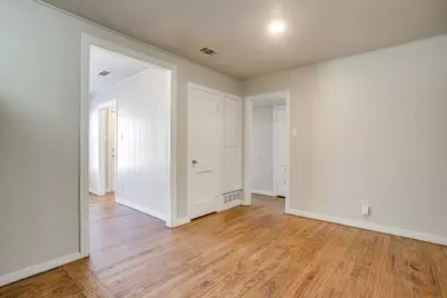 2305 Bonnie Brae Avenue, Fort Worth, TX 76111 - Photo 16