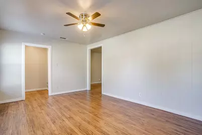 2305 Bonnie Brae Avenue, Fort Worth, TX 76111 - Photo 8