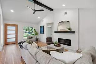 9905 Glenrio Ln, Dallas, TX 75220 - Photo 4