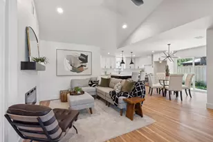 9905 Glenrio Ln, Dallas, TX 75220 - Photo 2