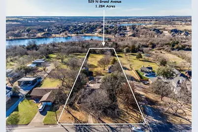 529 N Grand Avenue, Waxahachie, TX 75165 - Photo 2