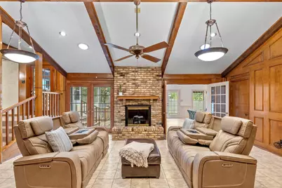 529 N Grand Avenue, Waxahachie, TX 75165 - Photo 10