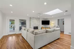 1811 Park Hill Dr, Arlington, TX 76012 - Photo 16